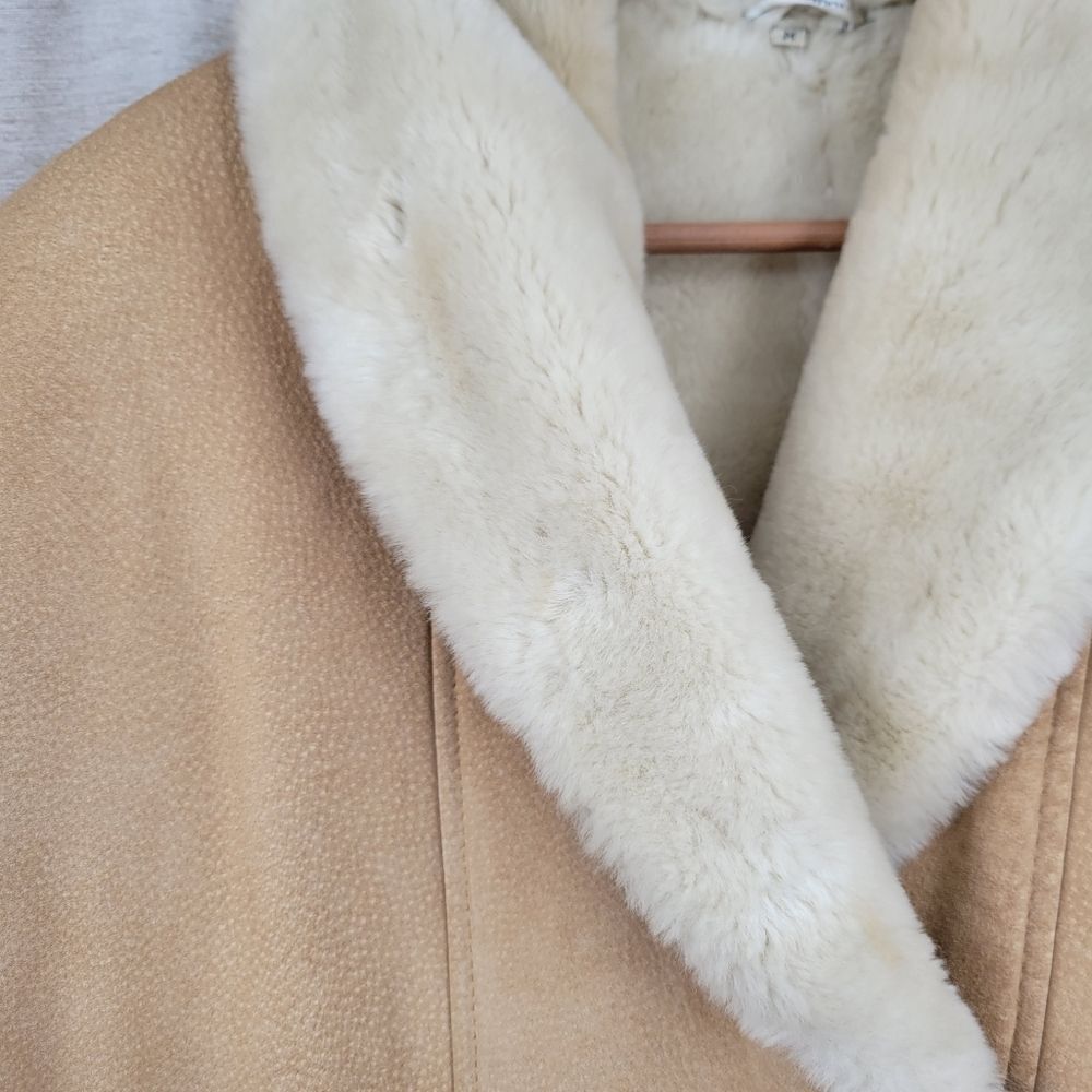 Vintage 80s Women's Tan Suede Leather with Faux Fur Lining Coat - Picture 6 of 13
